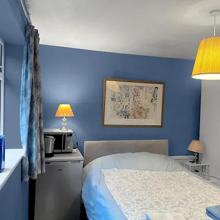 Private One-bedroom Annexe - Free Parking & Wi-fi 아파트 해러게이트