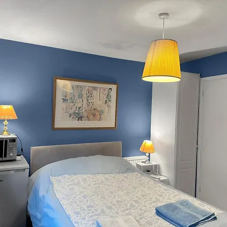 Private One-bedroom Annexe - Free Parking & Wi-fi Apartamento *