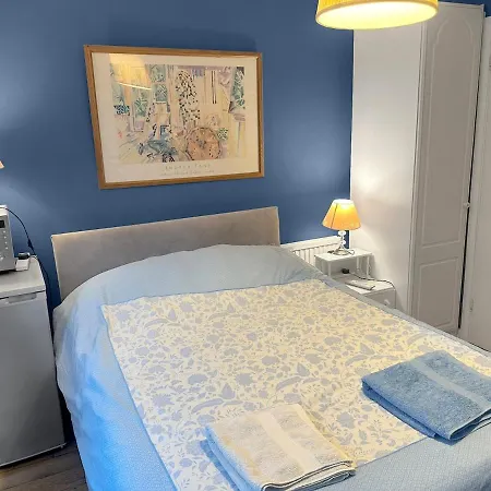 Private One-bedroom Annexe - Free Parking & Wi-fi *